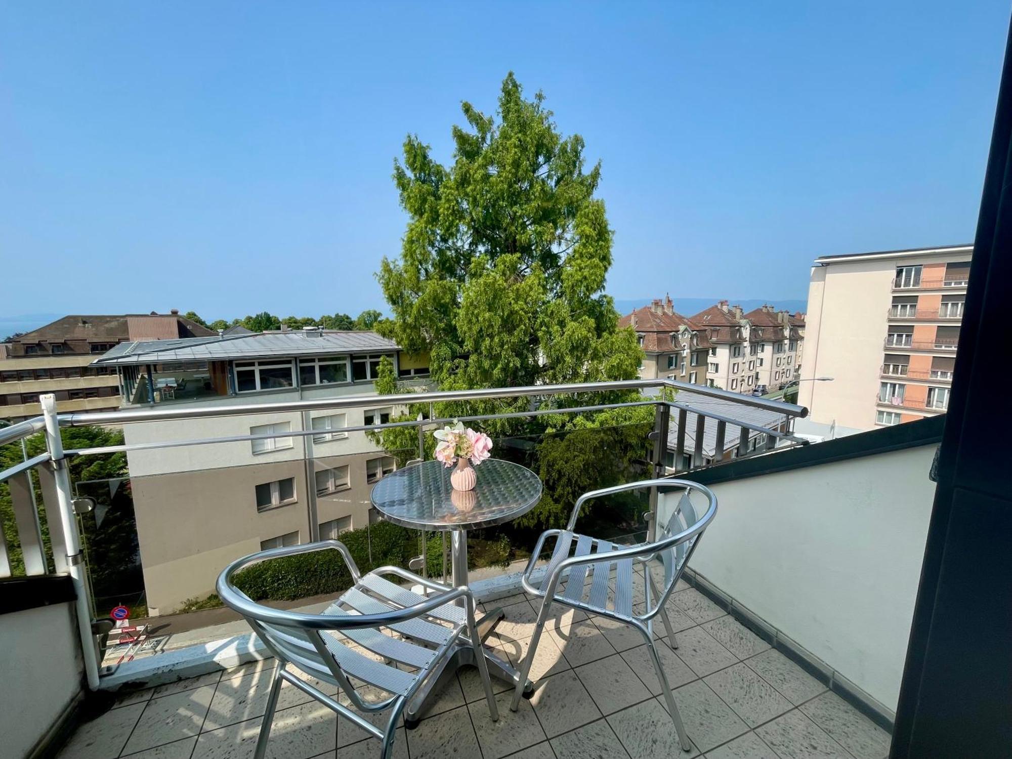 Beautiful Floor With View Apartment *